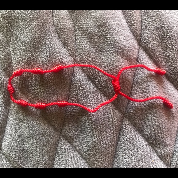 3/$20 RED NYLON 7 knot 🪢 adjustable protection bracelet - Picture 2 of 4